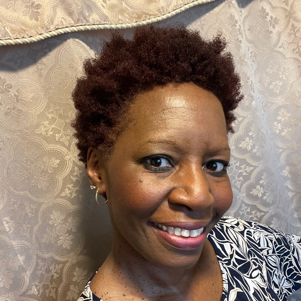 Meet your Posher, Carolyn